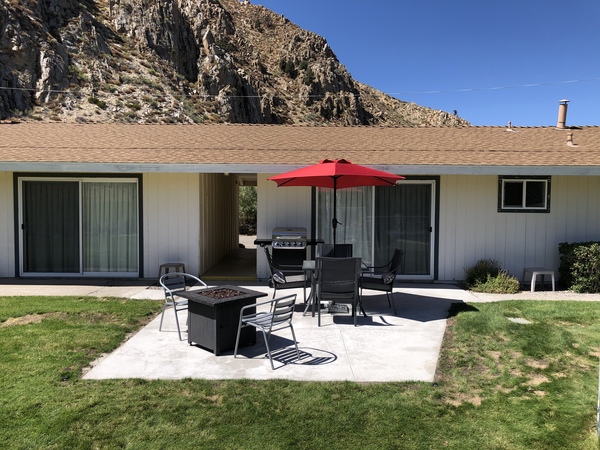 Two Queen Bed Deluxe Patio with Kitchen Photo 5