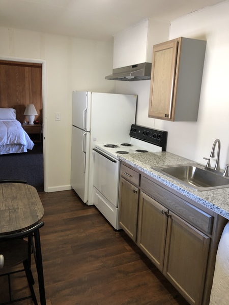 Two Queens room near pool Photo 4